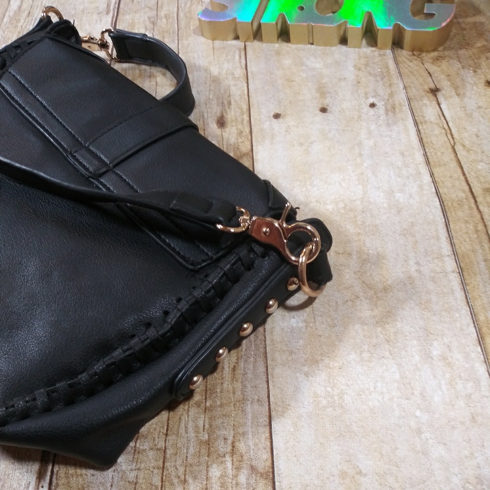 4/$25. Black Cross body Purse - Picture 4 of 4